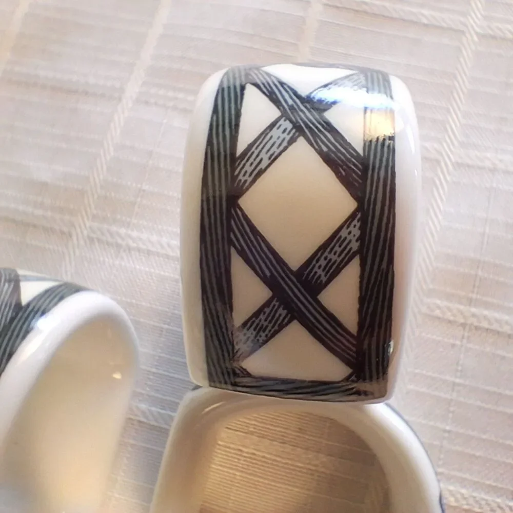 Dansk Nordic Garden Napkin Rings, Set of 4 in Original Box